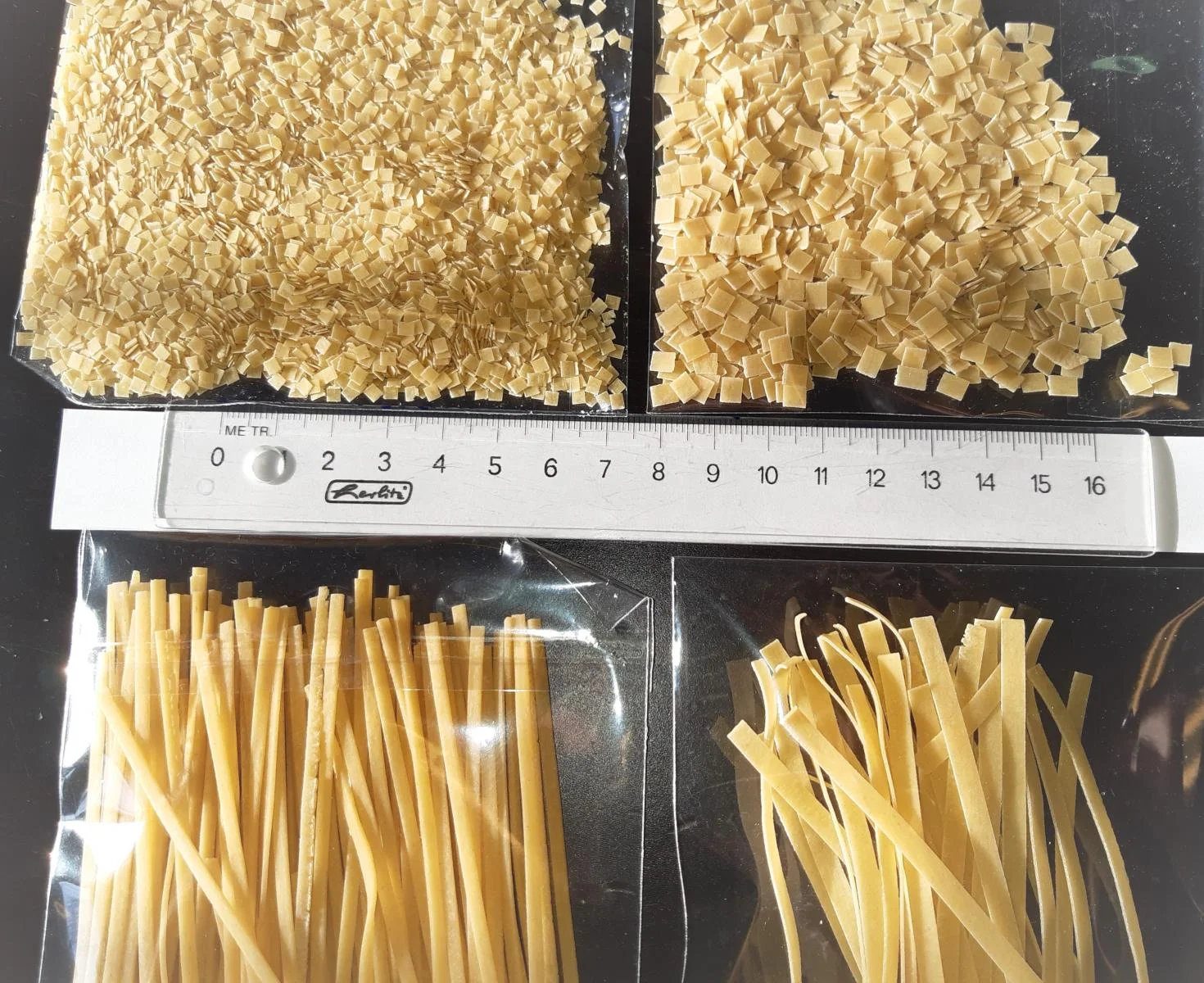 Strojček na cestoviny FLIAČKY 2,5x2,5mm, TAGLIATTE 2,5mm